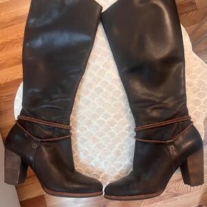 Ugg Neoma Leather Knee Western Braided Leather Feather Boot s/n 1008623 #385